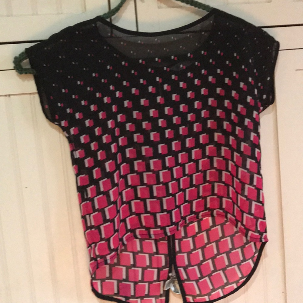 Extremely lightweight sheer top